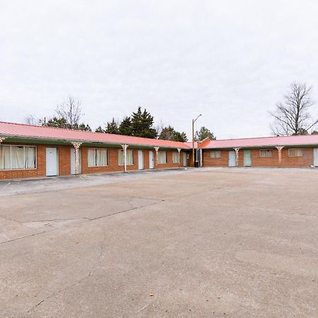 Oyo Hotel Holly Springs Ms Esterno foto